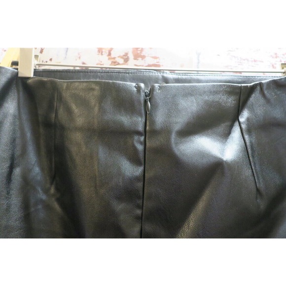 Lulu's She's Irresistible Black Vegan Leather Pencil Skirt - Picture 10 of 11